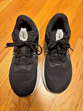 ASICS GT-2000 14 GS Athletic Shoes Black & White US 7
